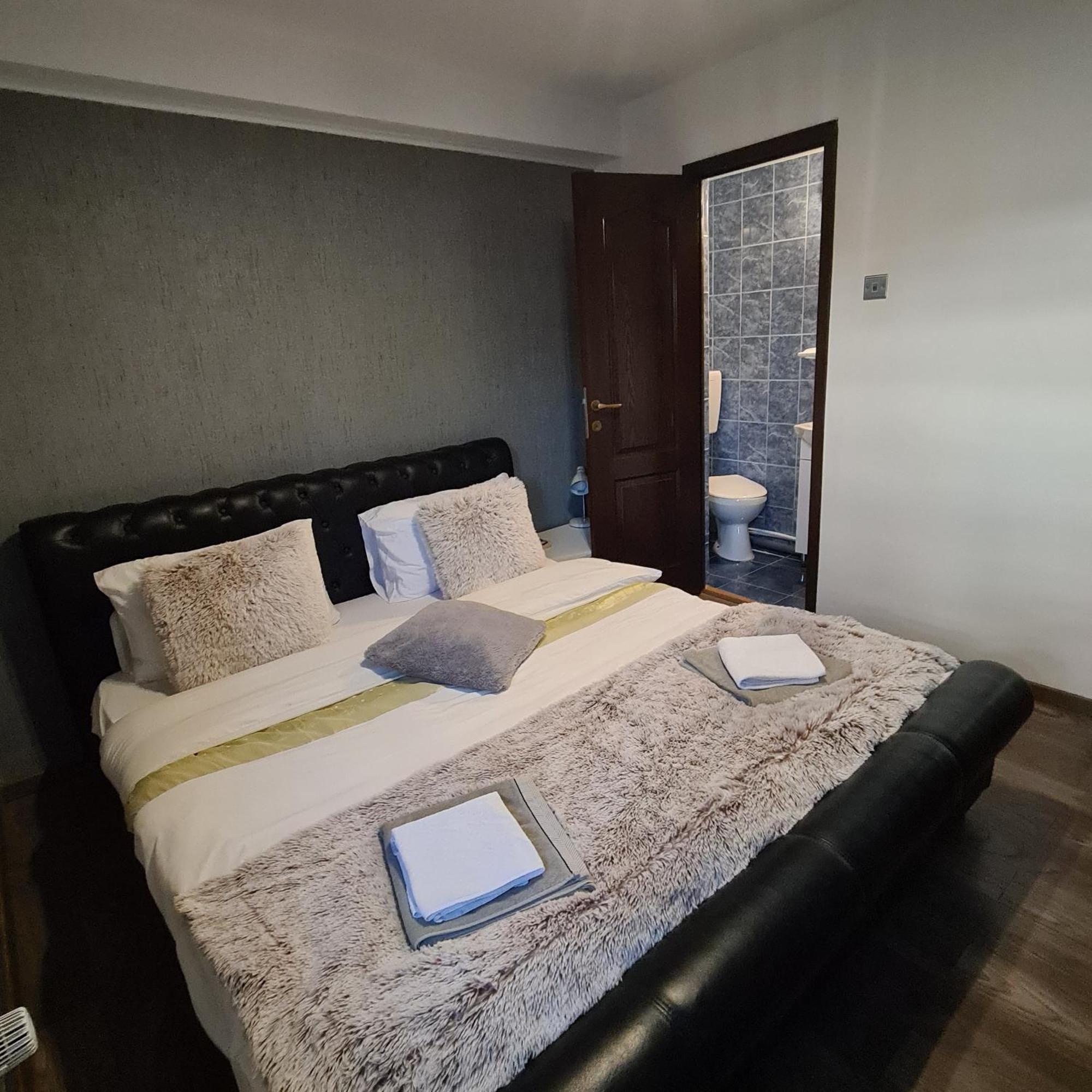 Vila Estera Therme 발로테슈티 외부 사진